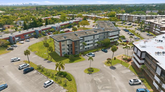 2991 NW 46TH Avenue 303, Lauderdale Lakes, FL 33313