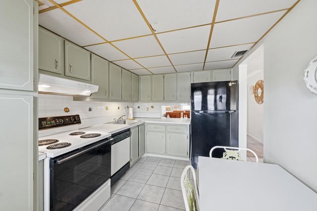 2991 NW 46TH Avenue 303, Lauderdale Lakes, FL 33313