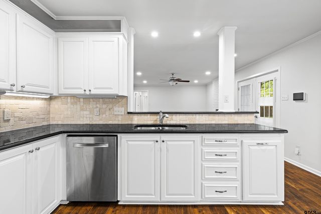 7 Lindsey Lane, Longview, TX 75601