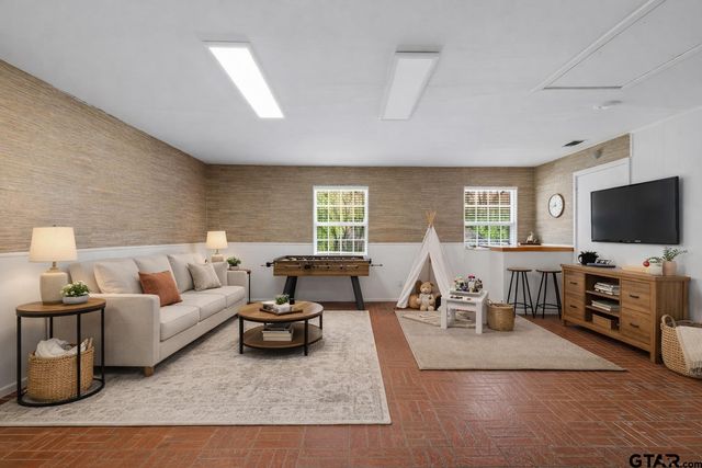 7 Lindsey Lane, Longview, TX 75601