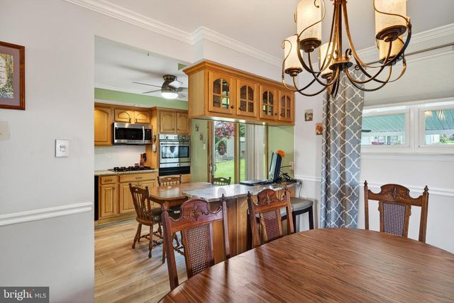 325 ACORN DR, Warminster, PA 18974