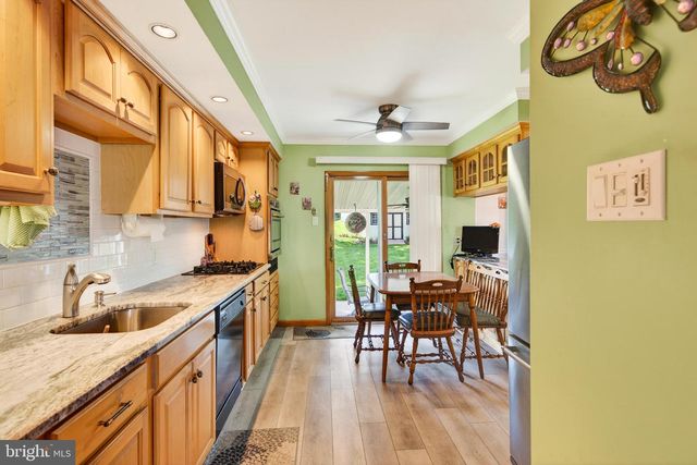 325 ACORN DR, Warminster, PA 18974