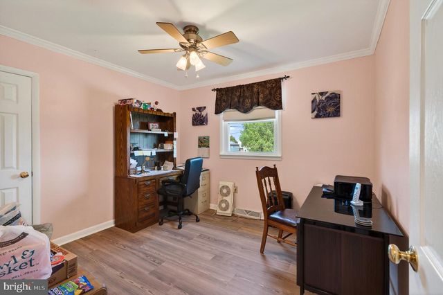 325 ACORN DR, Warminster, PA 18974