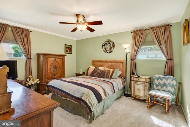 325 ACORN DR, Warminster, PA 18974