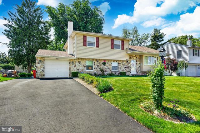 325 ACORN DR, Warminster, PA 18974
