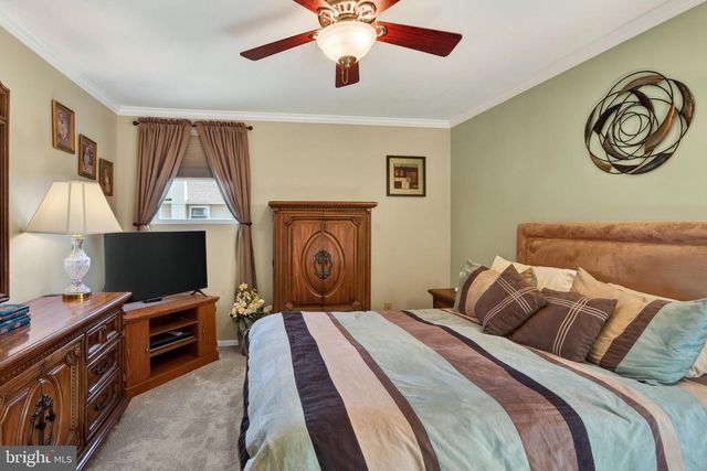 325 ACORN DR, Warminster, PA 18974