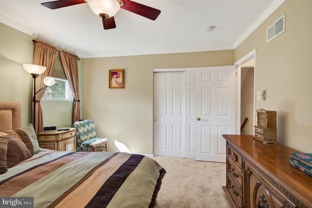 325 ACORN DR, Warminster, PA 18974