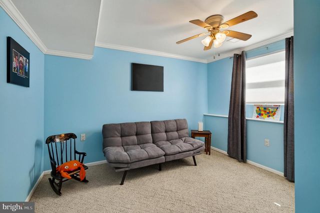 325 ACORN DR, Warminster, PA 18974