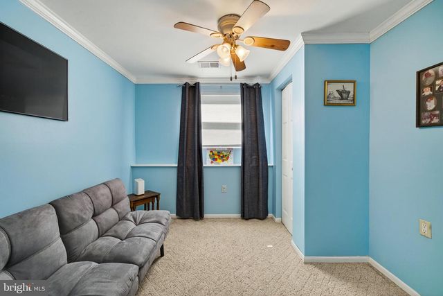 325 ACORN DR, Warminster, PA 18974