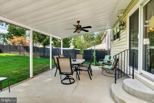 325 ACORN DR, Warminster, PA 18974