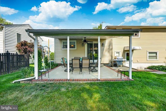 325 ACORN DR, Warminster, PA 18974