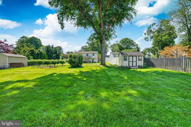325 ACORN DR, Warminster, PA 18974