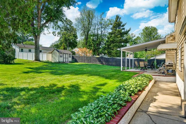 325 ACORN DR, Warminster, PA 18974