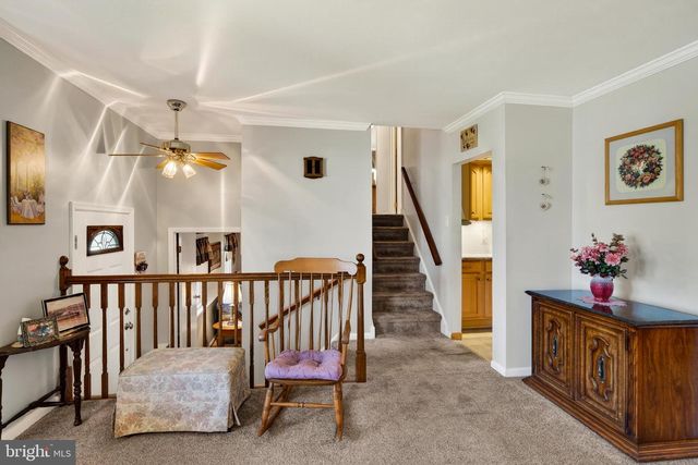 325 ACORN DR, Warminster, PA 18974