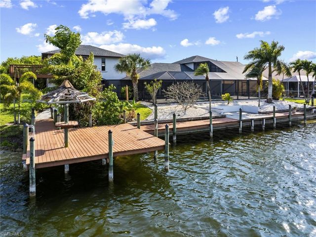 313 SE 6th ST, Cape Coral, FL 33990