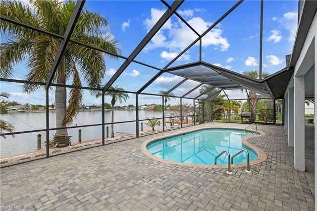 313 SE 6th ST, Cape Coral, FL 33990