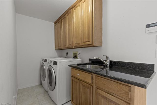 313 SE 6th ST, Cape Coral, FL 33990