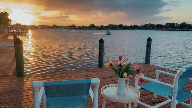 313 SE 6th ST, Cape Coral, FL 33990