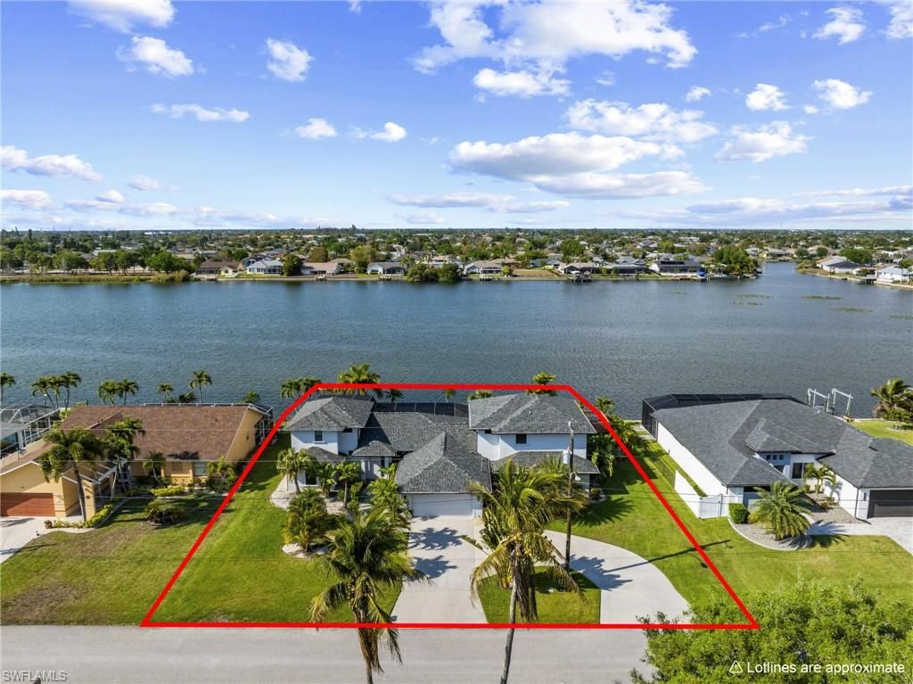 313 SE 6th ST, Cape Coral, FL 33990