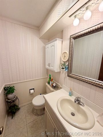 6988 Lakeside Circle, Kingston, OK 73439
