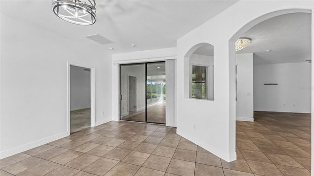 3950 SUNSET LAKE DRIVE, Lakeland, FL 33810
