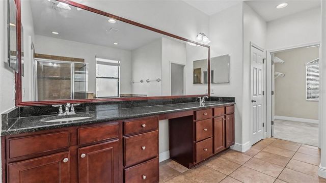3950 SUNSET LAKE DRIVE, Lakeland, FL 33810