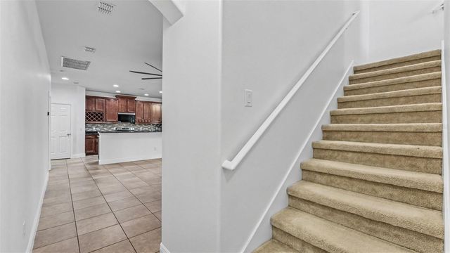 3950 SUNSET LAKE DRIVE, Lakeland, FL 33810