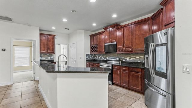 3950 SUNSET LAKE DRIVE, Lakeland, FL 33810