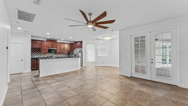 3950 SUNSET LAKE DRIVE, Lakeland, FL 33810