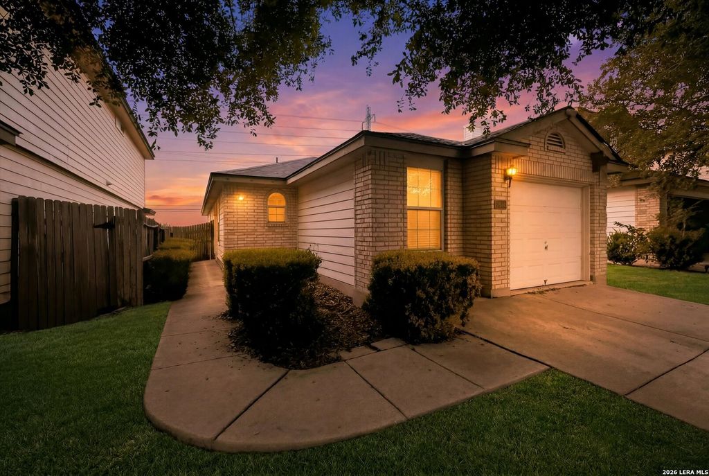 6918 SANDY POINT DR, San Antonio, TX 78244