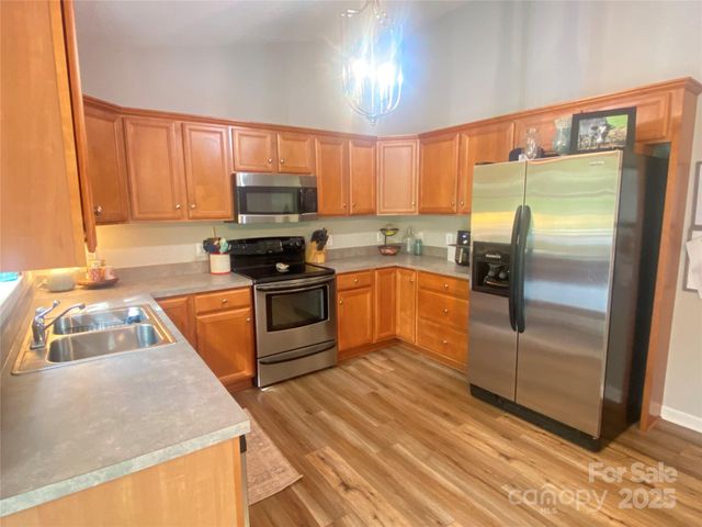 128 Forest Glen Way, Morganton, NC 28655