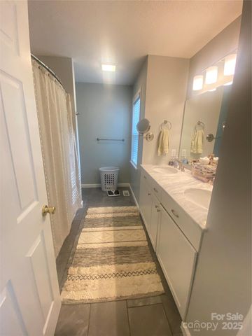 128 Forest Glen Way, Morganton, NC 28655