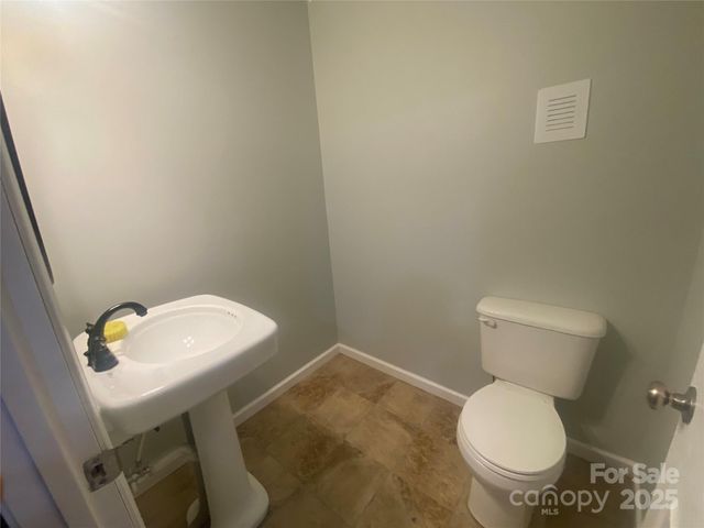128 Forest Glen Way, Morganton, NC 28655