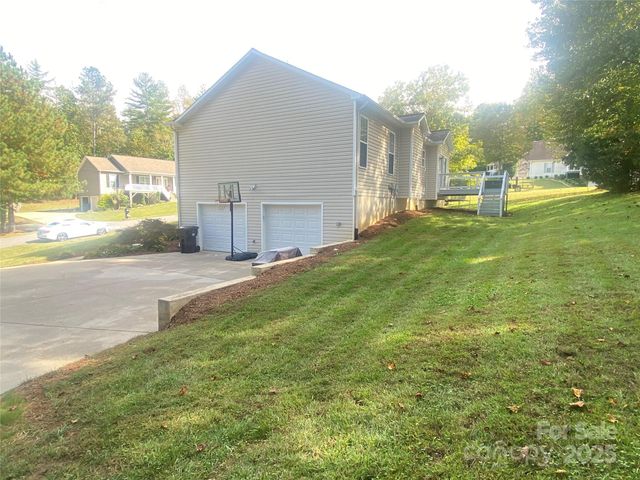 128 Forest Glen Way, Morganton, NC 28655