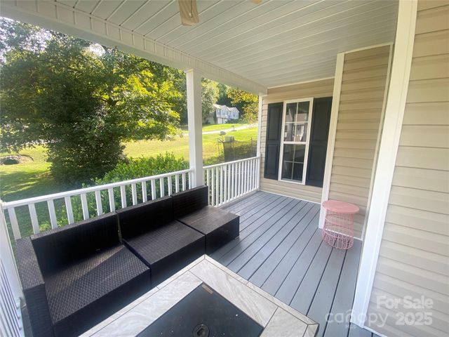 128 Forest Glen Way, Morganton, NC 28655