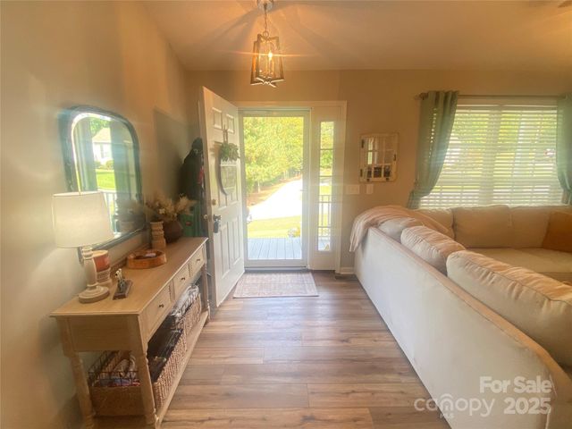 128 Forest Glen Way, Morganton, NC 28655