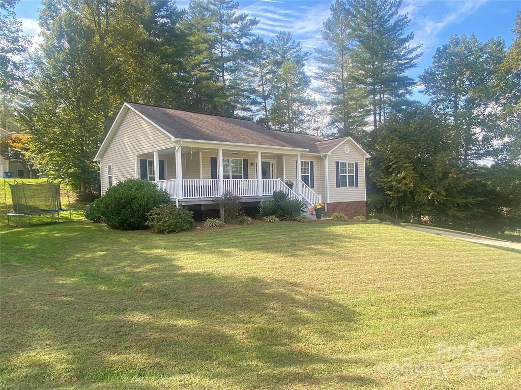 128 Forest Glen Way, Morganton, NC 28655
