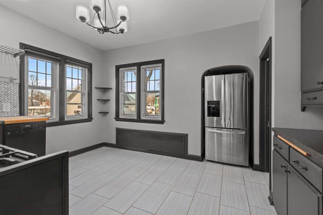 681 OAK STREET, Neenah, WI 54956