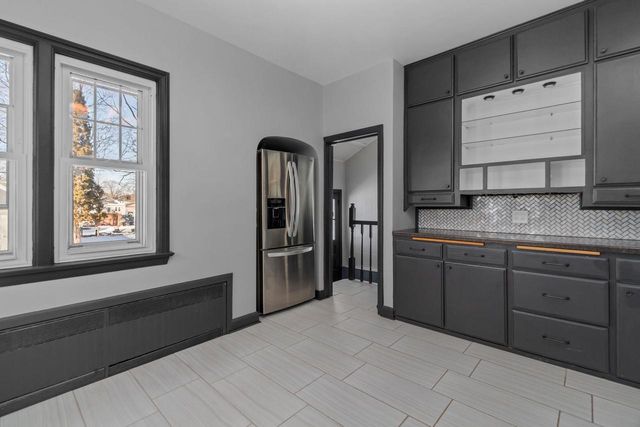 681 OAK STREET, Neenah, WI 54956