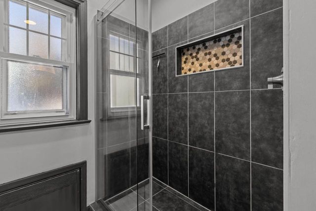 681 OAK STREET, Neenah, WI 54956