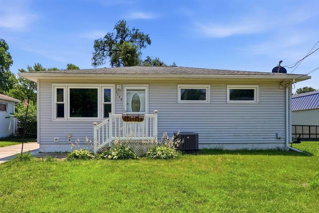 1149 Virginia Street, Waterloo, IA 50703