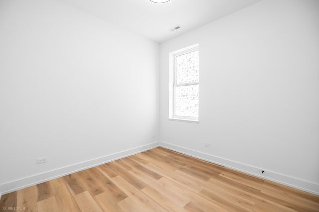 2113 N Kenmore Avenue 1, Chicago, IL 60614