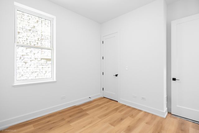 2113 N Kenmore Avenue 1, Chicago, IL 60614