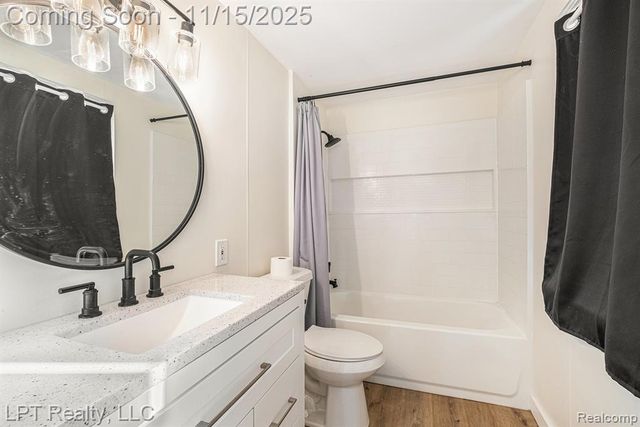 311 S Lemen Street, Fenton, MI 48430