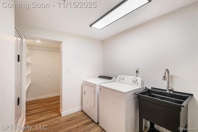 311 S Lemen Street, Fenton, MI 48430