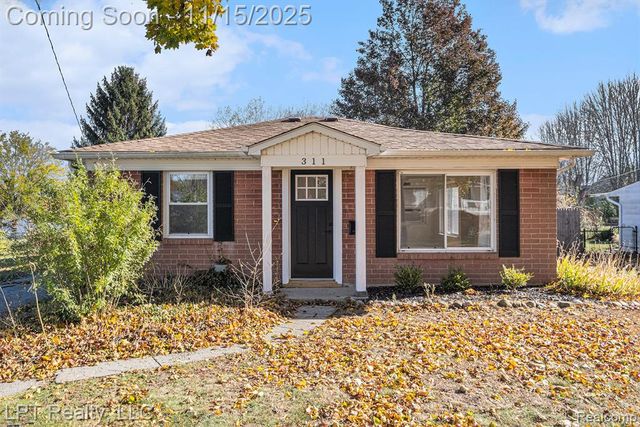 311 S Lemen Street, Fenton, MI 48430