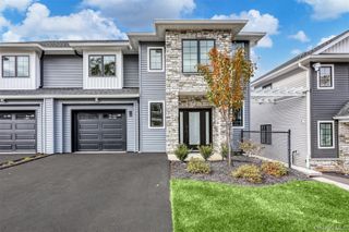 16 Silverwood Circle, Suffern, NY 10901