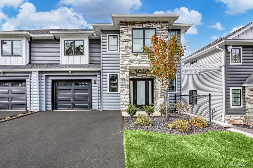 16 Silverwood Circle, Suffern, NY 10901