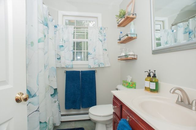 13 King Philip Path, Mendon, MA 01756