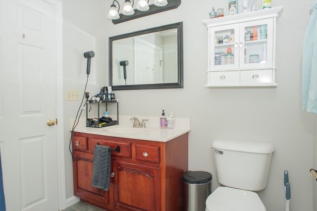 13 King Philip Path, Mendon, MA 01756